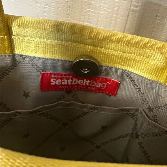 Harvey’s Seatbelt Bag Small Tote TaxiCab Yellow - Picture 2 of 7